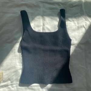 Babaton Aritzia ribbed tank EUC